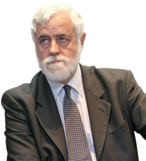 Dr. Eduardo Aninat - speaker profile photo